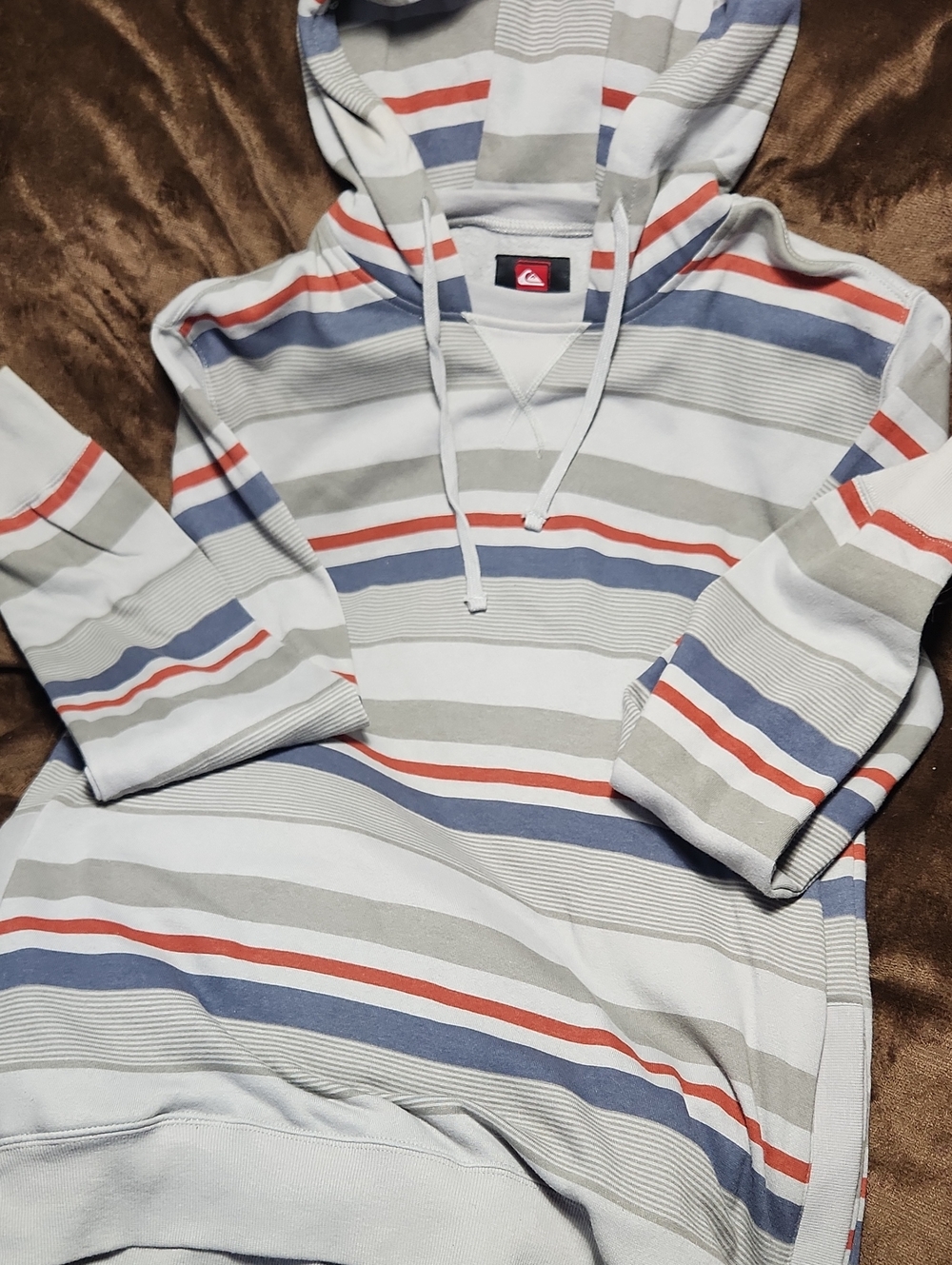 Quiksilver Men's Hooded Pullover with Blue, Gray, Red Stripes Si,e Large